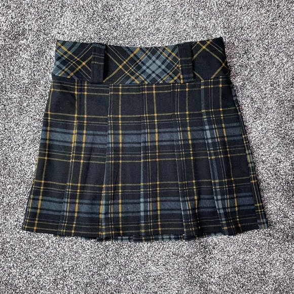 Joe B Dresses & Skirts - Joe B by Joe Benbasset Pleated Plaid Black Skirt Size Small